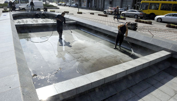 Фонтана на Тргу Николе Пашића привремено затворена 